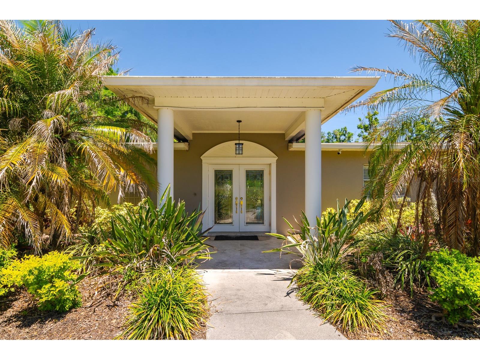 608 Vanderbaker Road Temple Terrace FL 33617 - HILLSBOROUGH RIVER TB8500525 image1