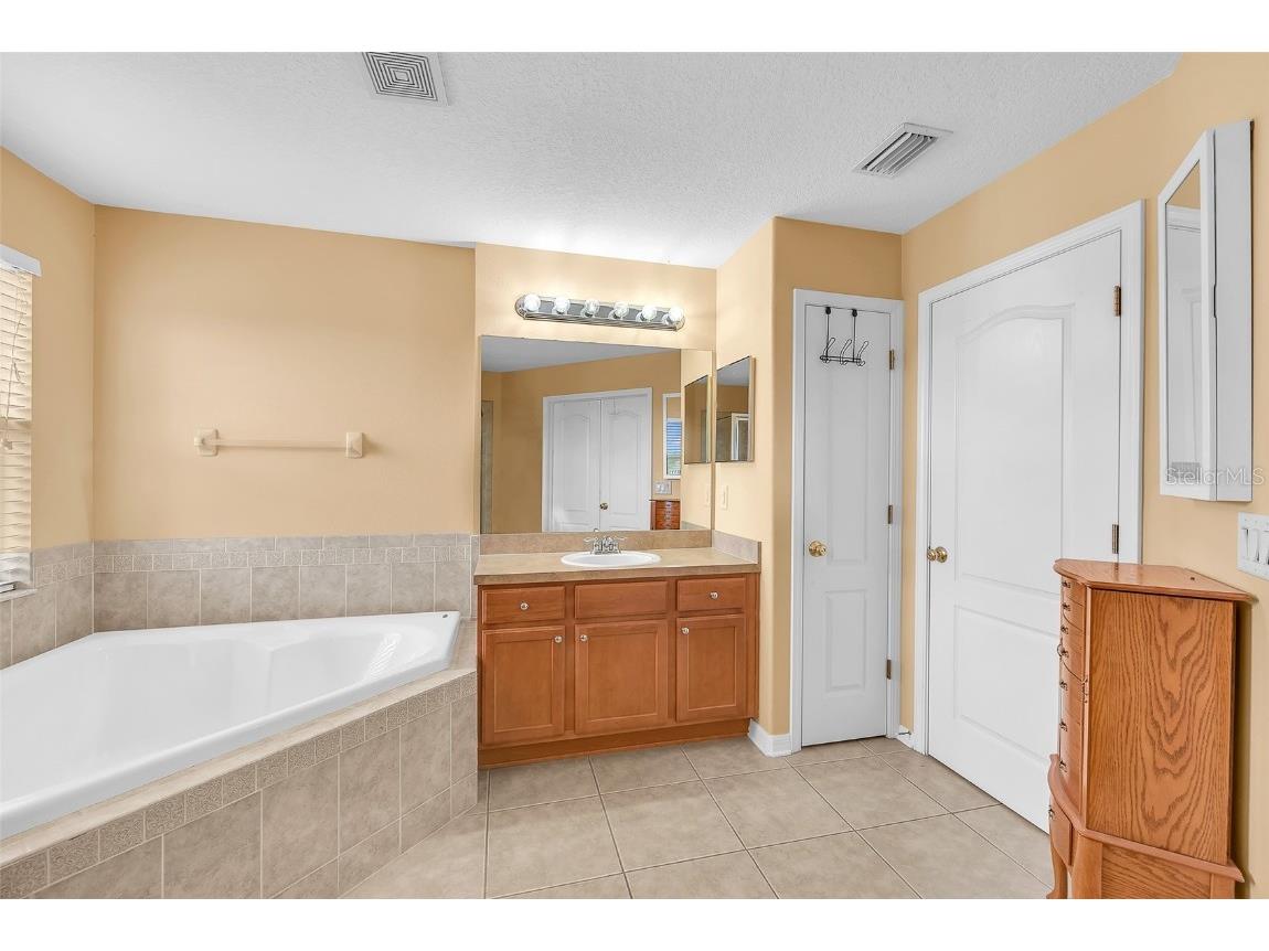 608 Washita Stone Drive Ruskin FL 33570 TB8450953 image25