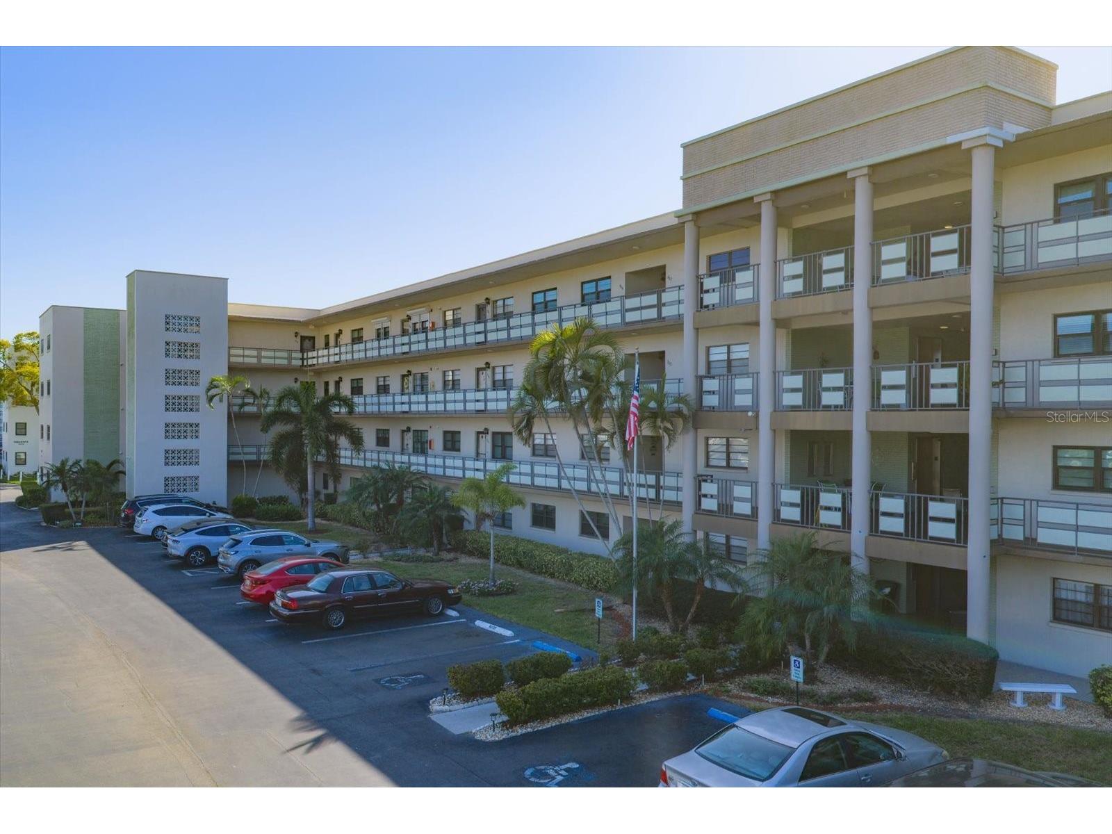 6080 80 Street N #102 Saint Petersburg FL 33709 TB8486182 image1