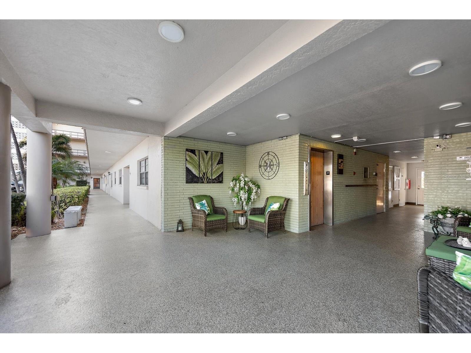 6080 80 Street N #102 Saint Petersburg FL 33709 TB8486182 image36