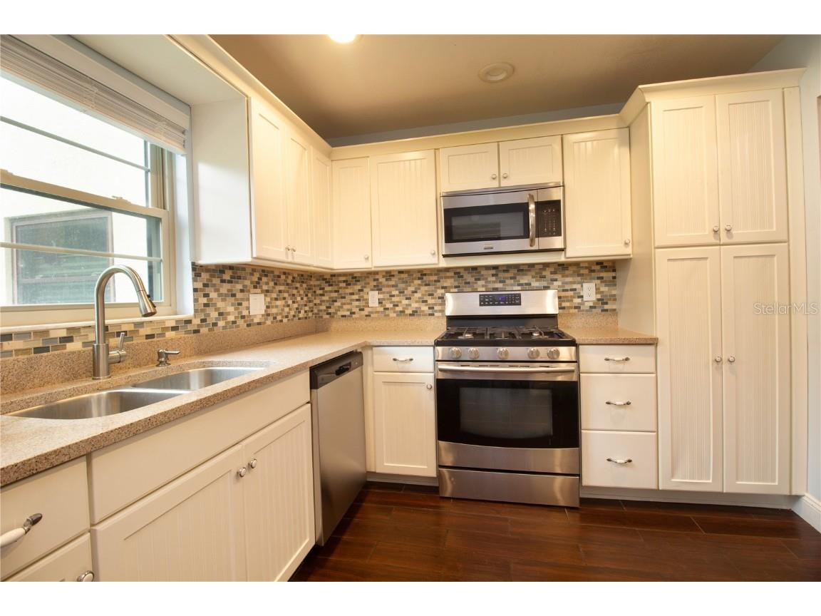 6080 80th Street N #201 Saint Petersburg FL 33709 TB8426343 image11