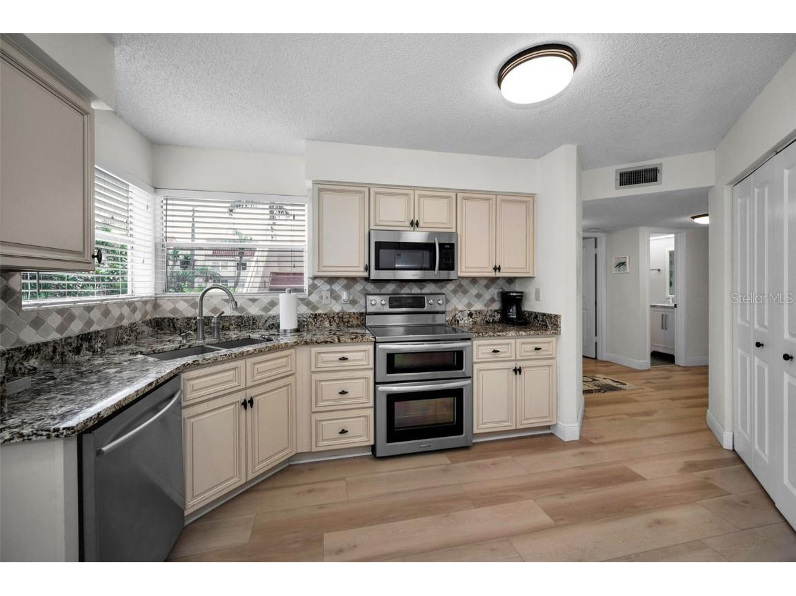 6080 Bahia Del Mar Circle #109 Saint Petersburg FL 33715 TB8400916 image5