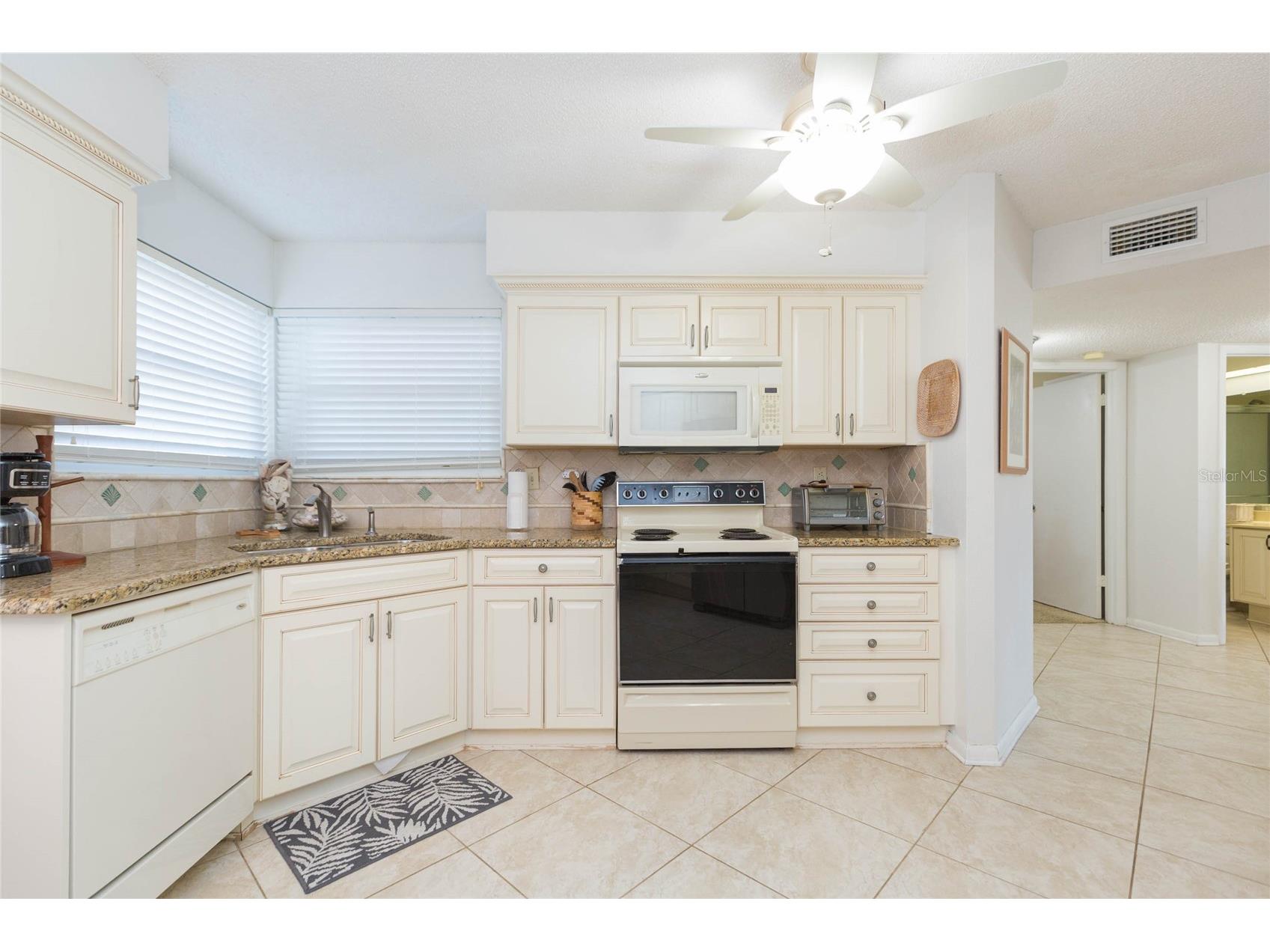 6080 Bahia Del Mar Circle #113 Saint Petersburg FL 33715 TB8480836 image10
