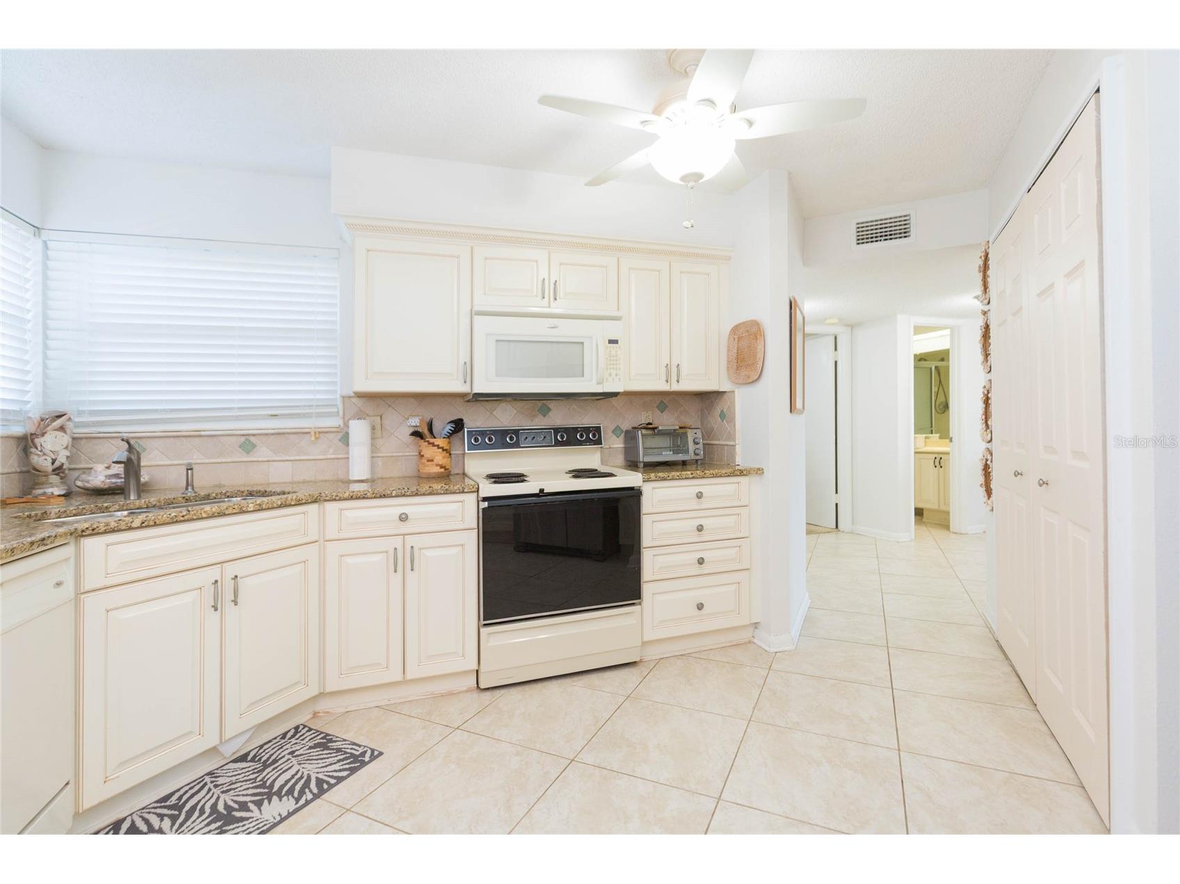 6080 Bahia Del Mar Circle #113 Saint Petersburg FL 33715 TB8480836 image12