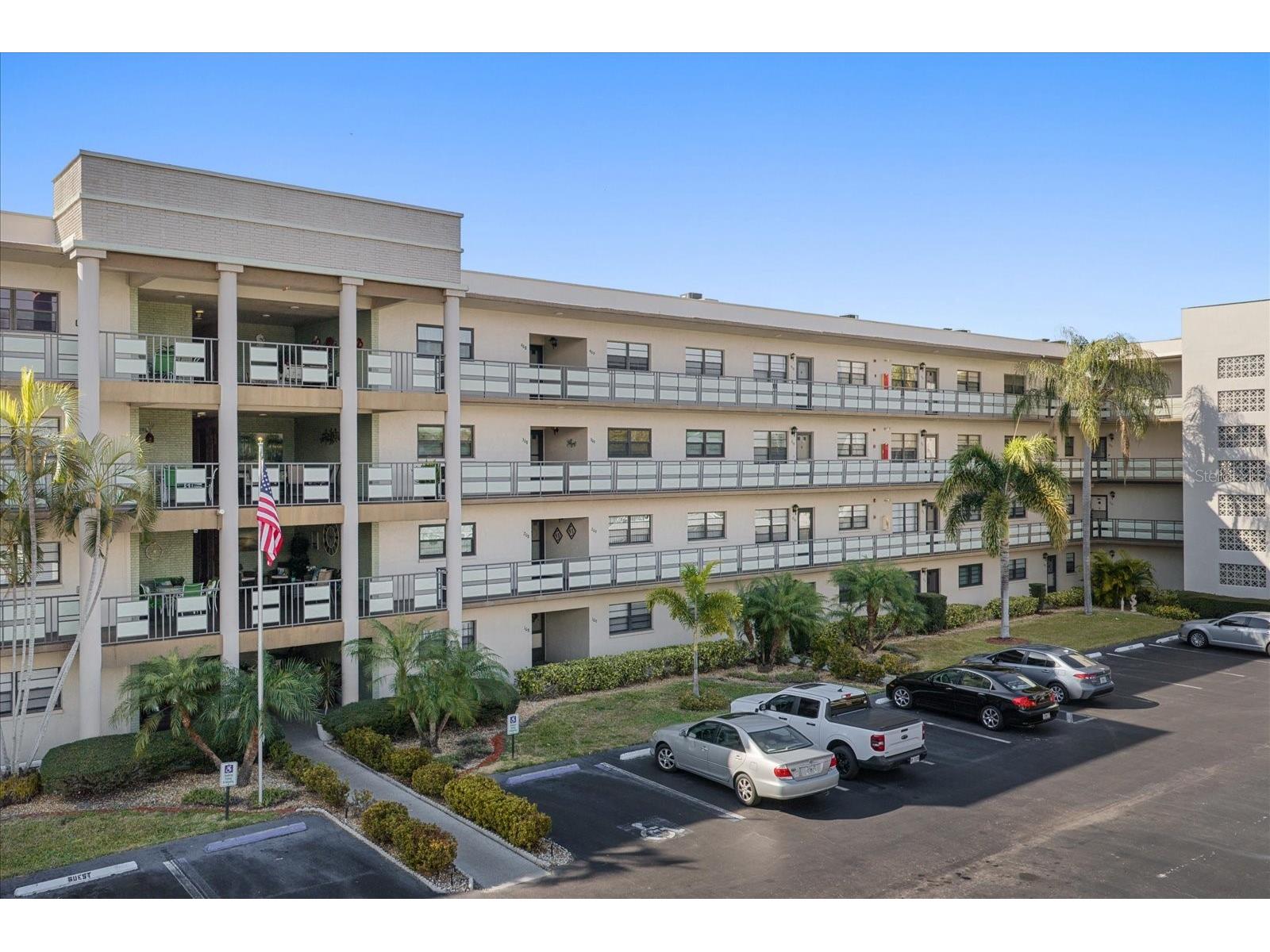 6080 N 80th Street N #412 Saint Petersburg FL 33709 TB8477192 image1