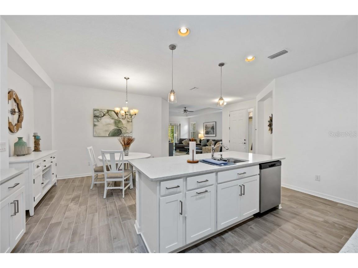 6081 Amberly Drive Bradenton FL 34208 A4672723 image4