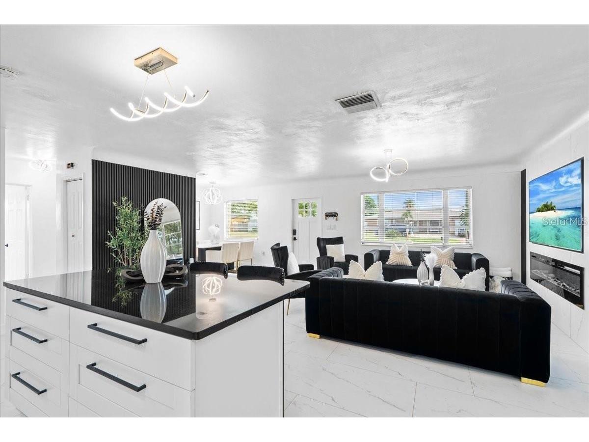 6083 50th Avenue N Kenneth City FL 33709 TB8482660 image15