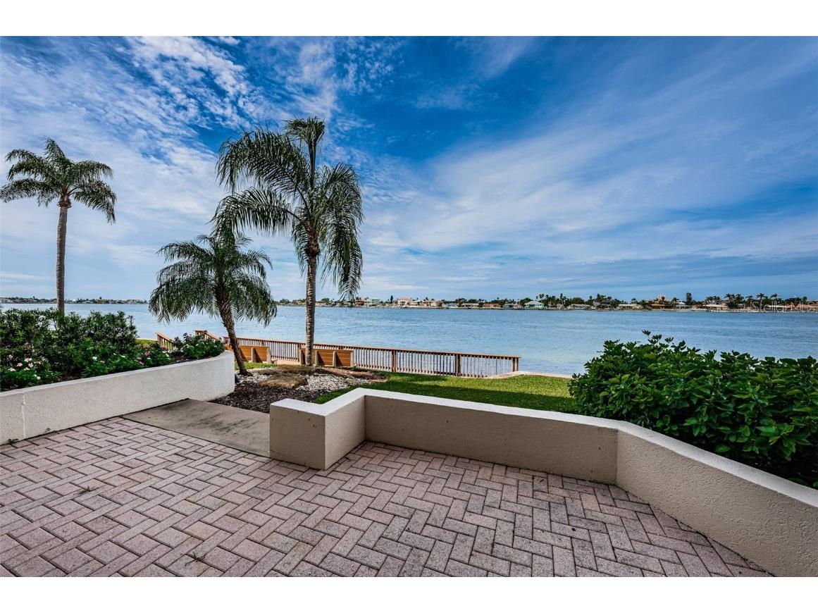 6083 Bahia Del Mar Circle #158 Saint Petersburg FL 33715 TB8426265 image1