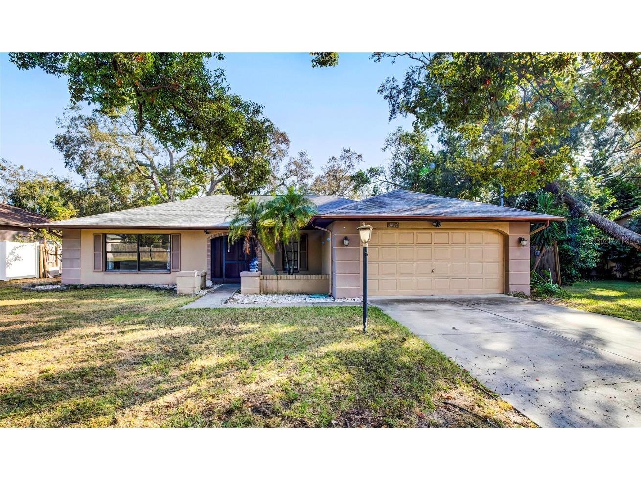 6084 Pinehurst Drive Spring Hill FL 34606 W7869729 image1