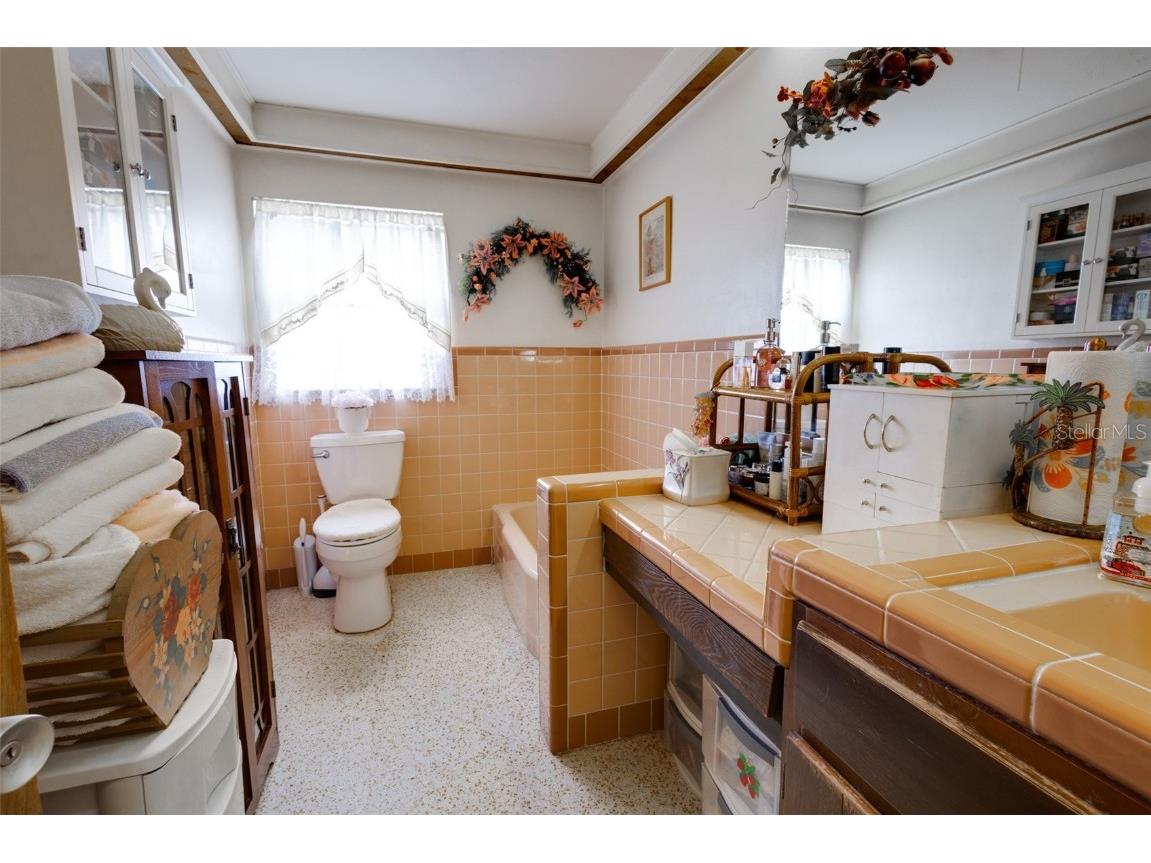 6085 Amaryllis Drive Indian Lake Estates FL 33855 - LAKE WALK IN WATER TB8332916 image12