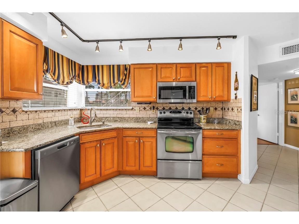 6085 Bahia Del Mar Boulevard #105 Saint Petersburg FL 33715 TB8434202 image7