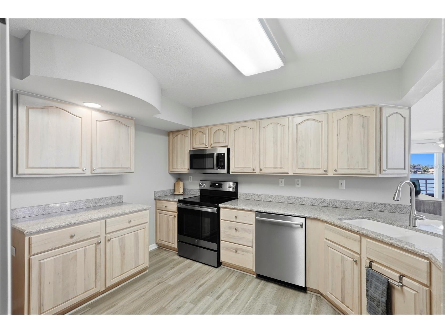6085 Bahia Del Mar Circle #272 Saint Petersburg FL 33715 - BOCA CIEGA BAY TB8507299 image4