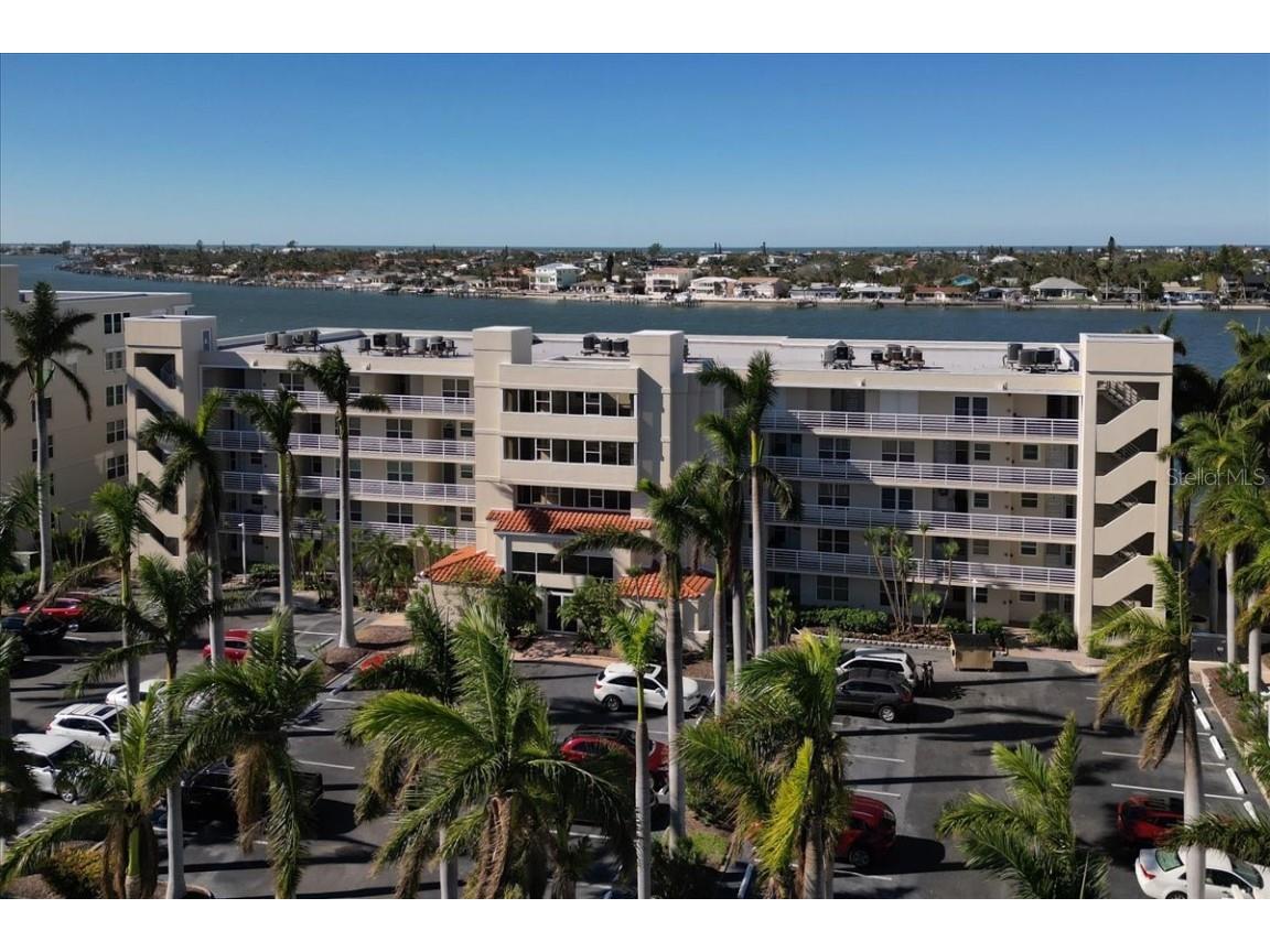 6085 Bahia Del Mar Circle #366 Saint Petersburg FL 33715 TB8325982 image1