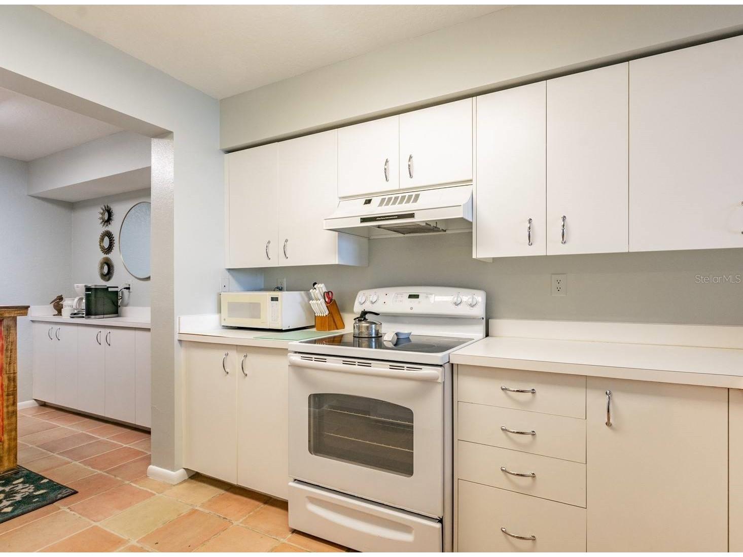 6085 Bahia Del Mar Circle #468 Saint Petersburg FL 33715 TB8474443 image5