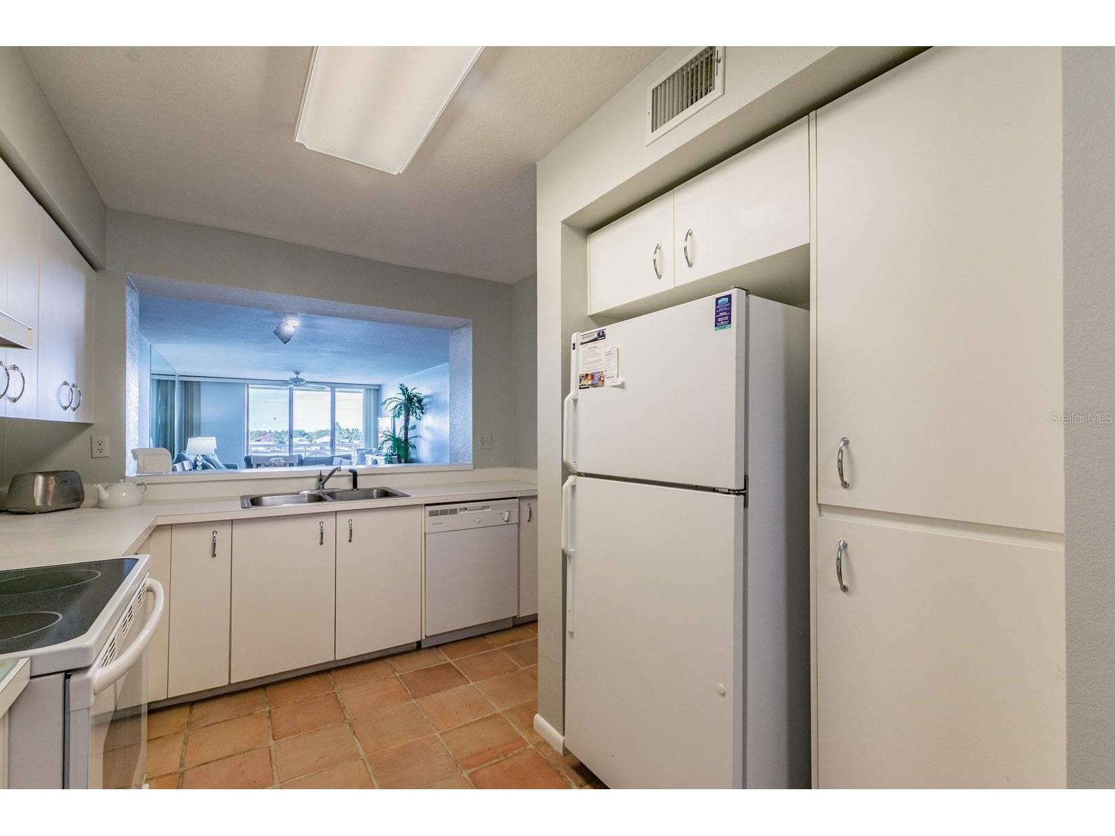 6085 Bahia Del Mar Circle #468 Saint Petersburg FL 33715 TB8474443 image6