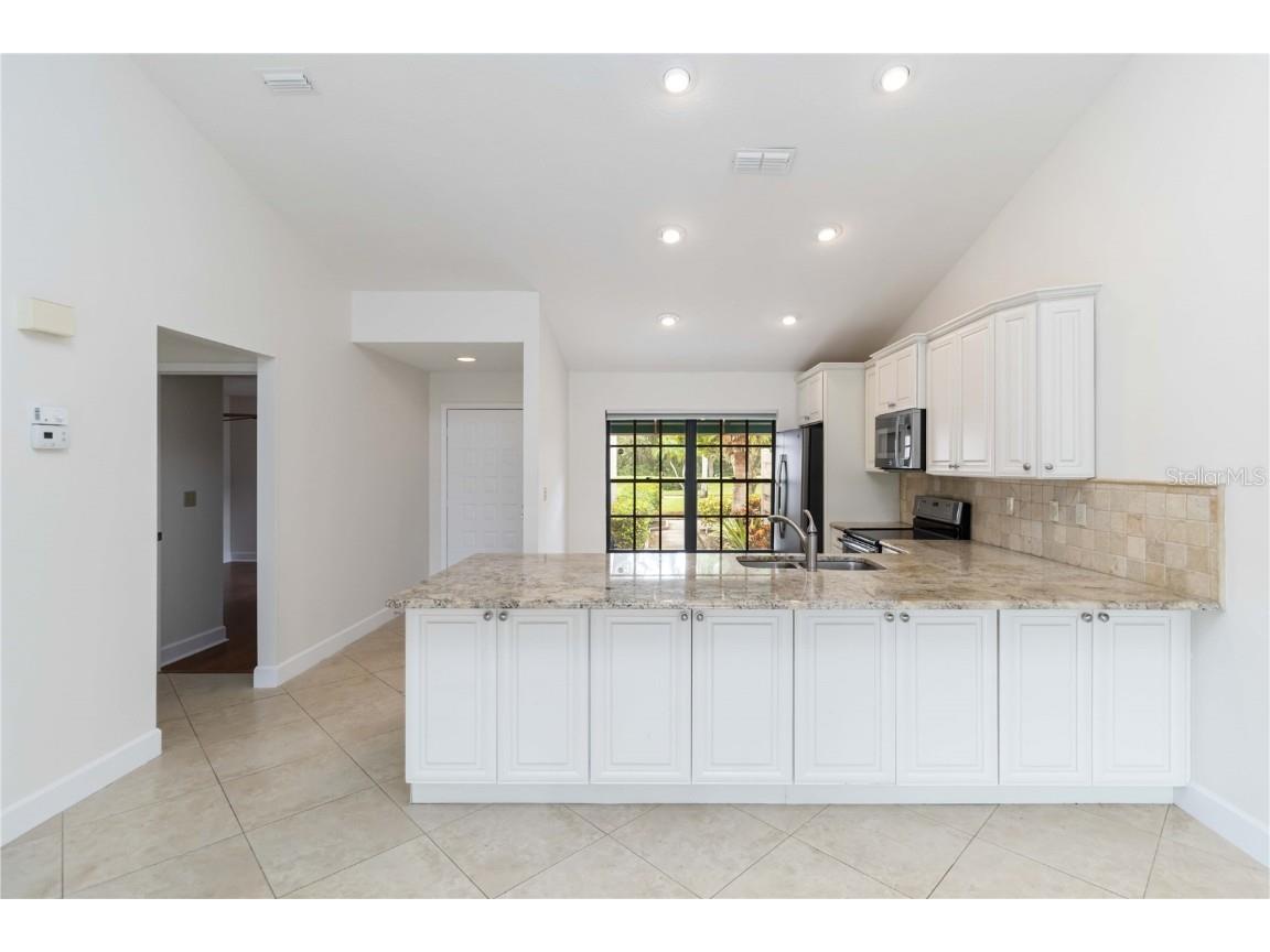 6085 Clubside Drive Sarasota FL 34243 A4666788 image17