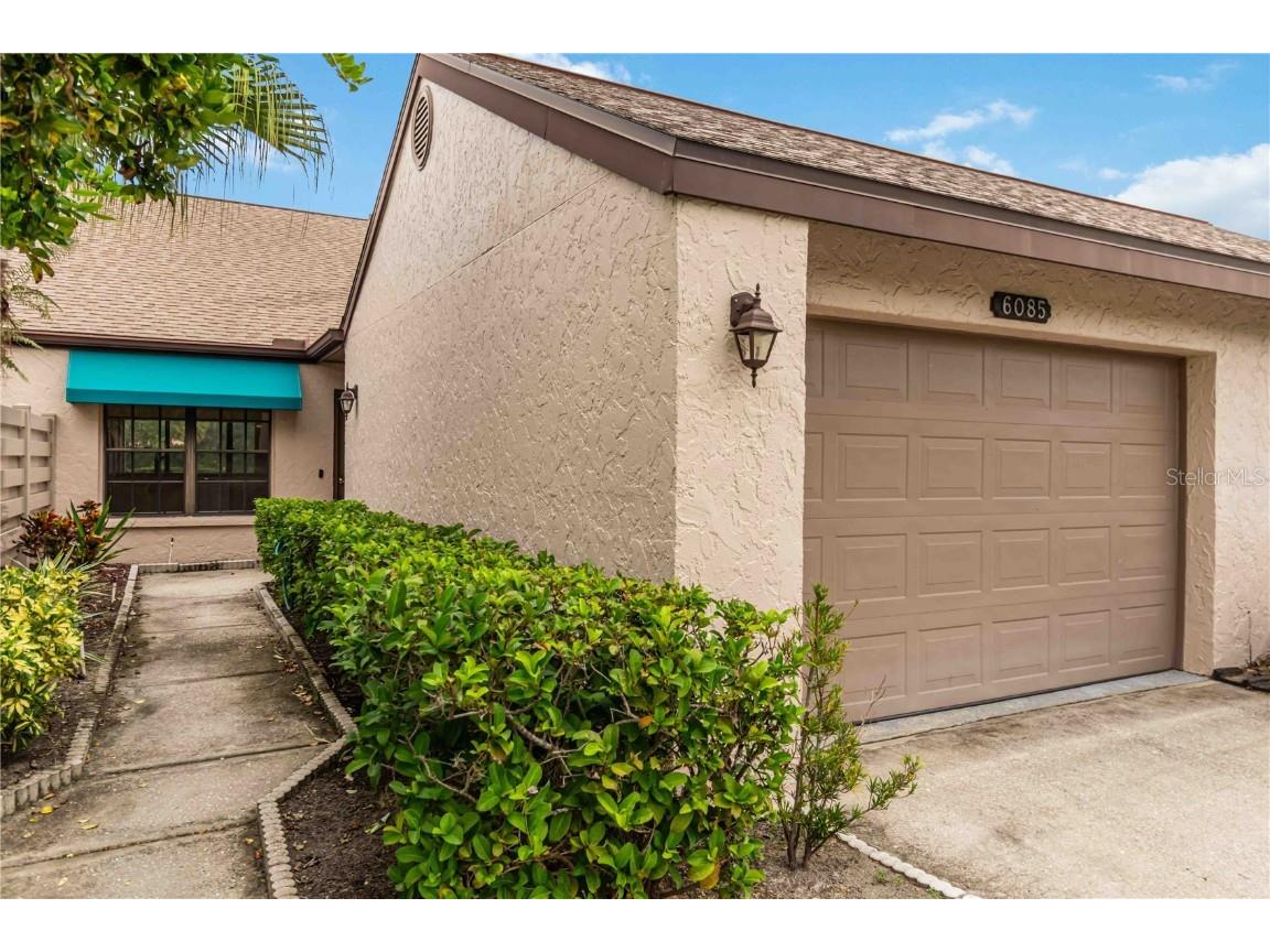 6085 Clubside Drive Sarasota FL 34243 A4666788 image2