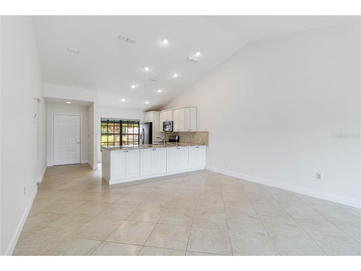 6085 Clubside Drive Sarasota FL 34243 A4666788 image7