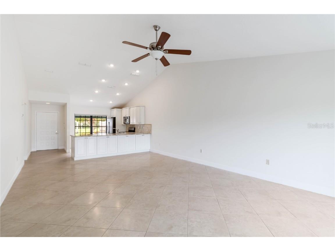 6085 Clubside Drive Sarasota FL 34243 A4666788 image8