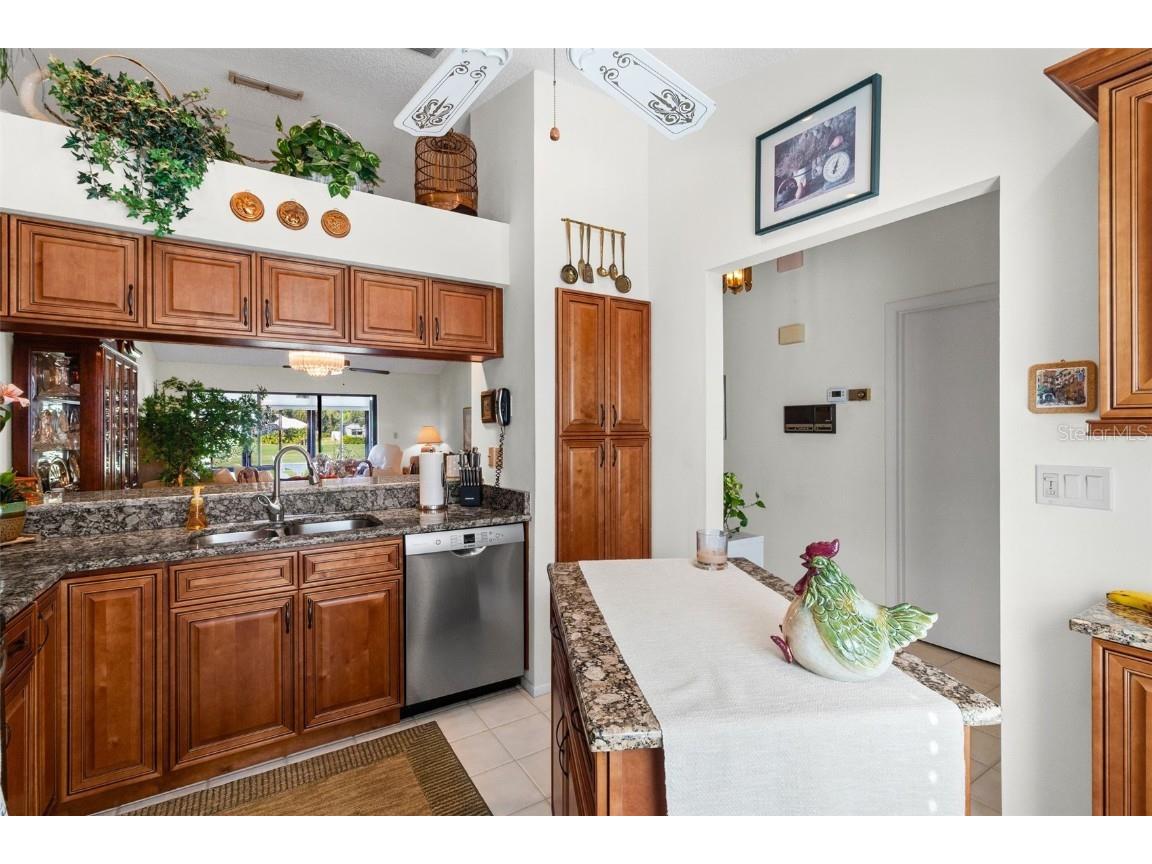 6089 Clubside Drive #00 Sarasota FL 34243 A4673466 image12