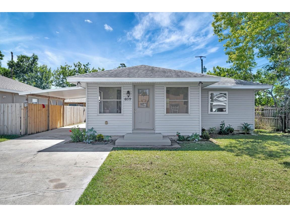 609 25th Avenue W Bradenton FL 34205 A4666383 image1