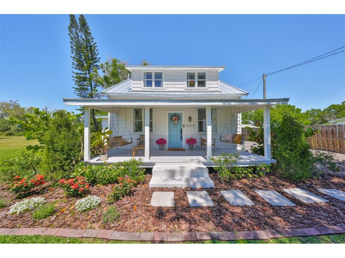 609 4th Avenue SW Ruskin FL 33570 TB8367113 image1