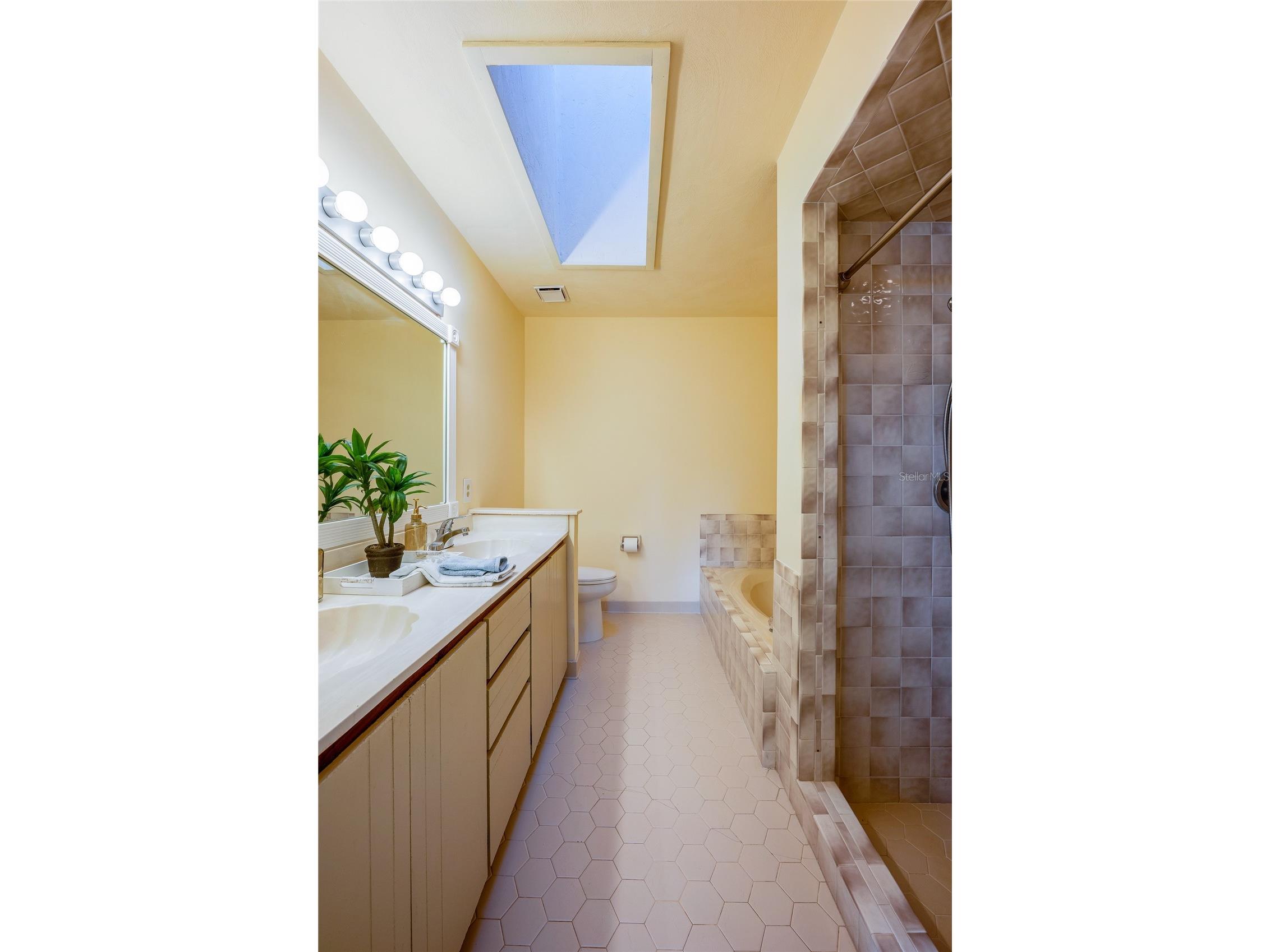 609 Andrews Street Ormond Beach FL 32174 V4947856 image33