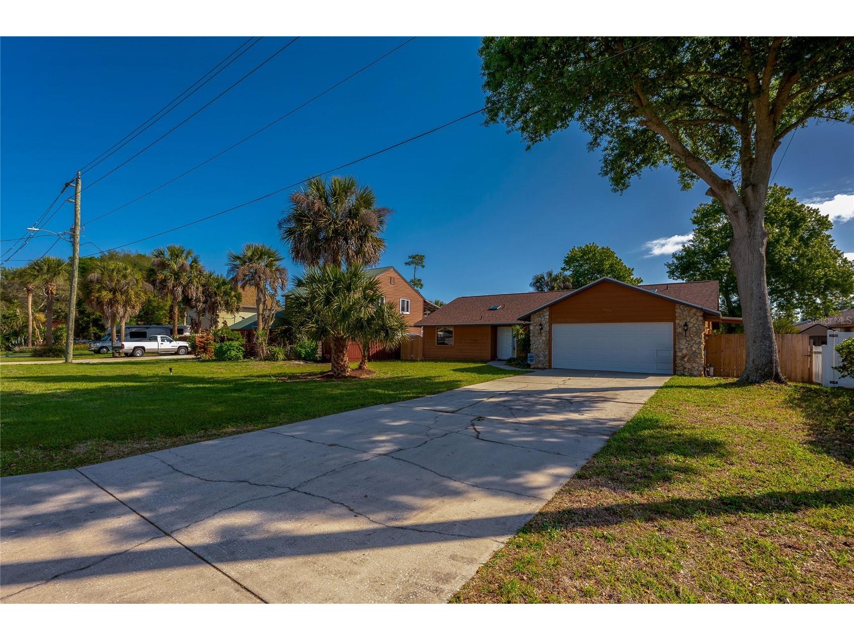 609 Andrews Street Ormond Beach FL 32174 V4947856 image4