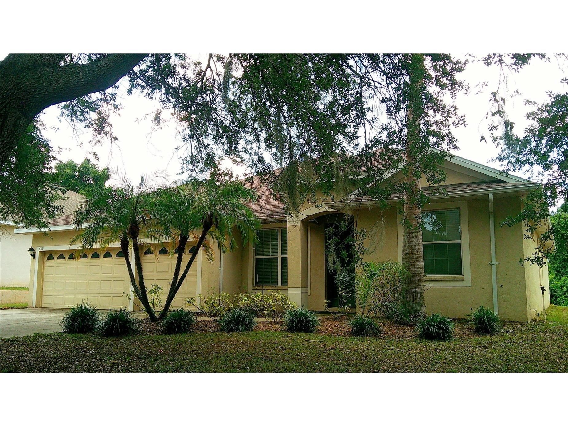 609 Cedar Waxwing Drive Brandon FL 33510 TB8519998 image1