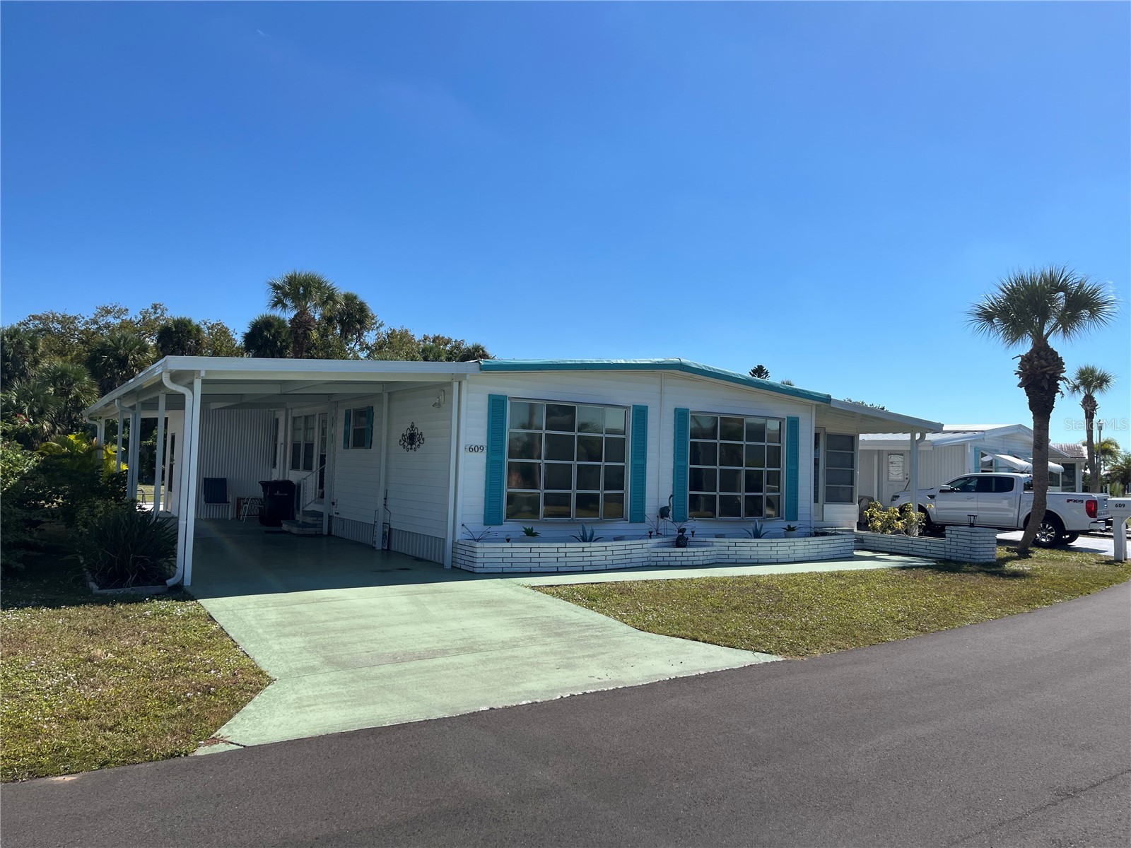 609 Cervina Drive Venice FL 34285 N6144947 image2