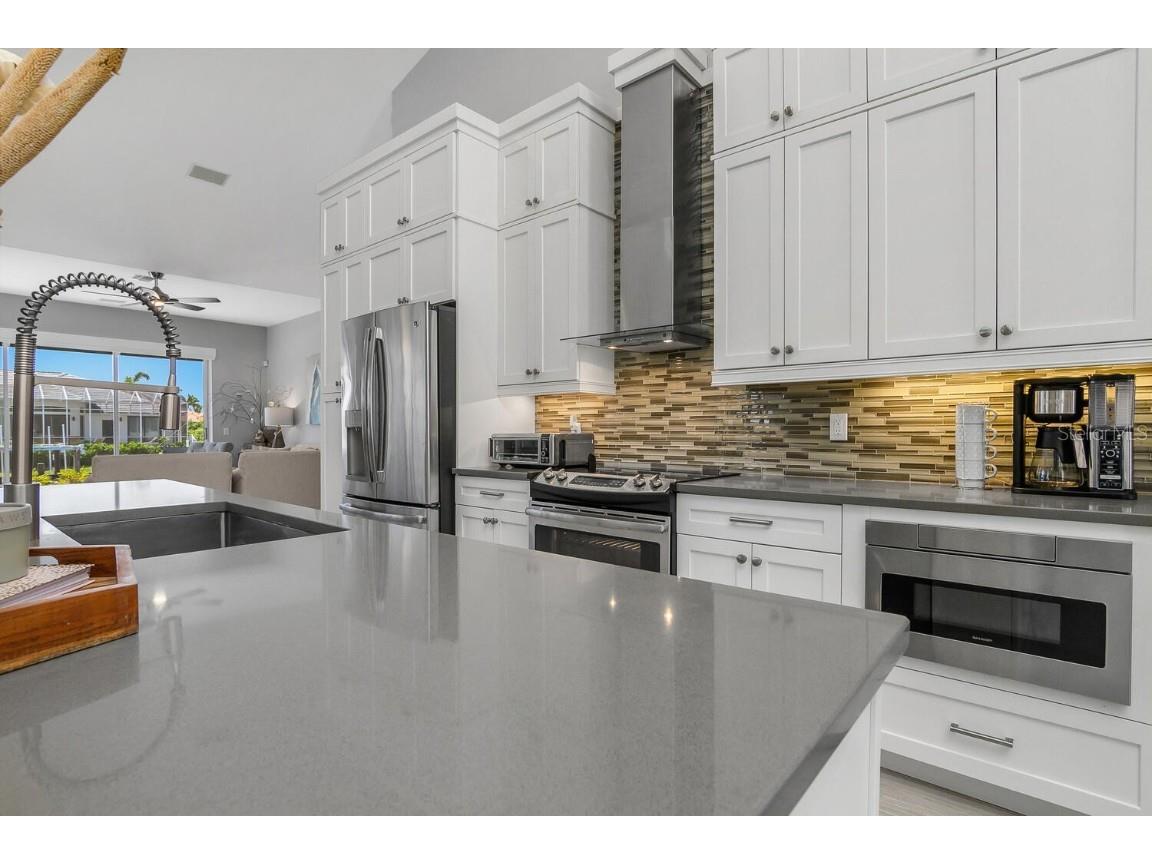 609 Crescent Street Marco Island FL 34145 A4658963 image17