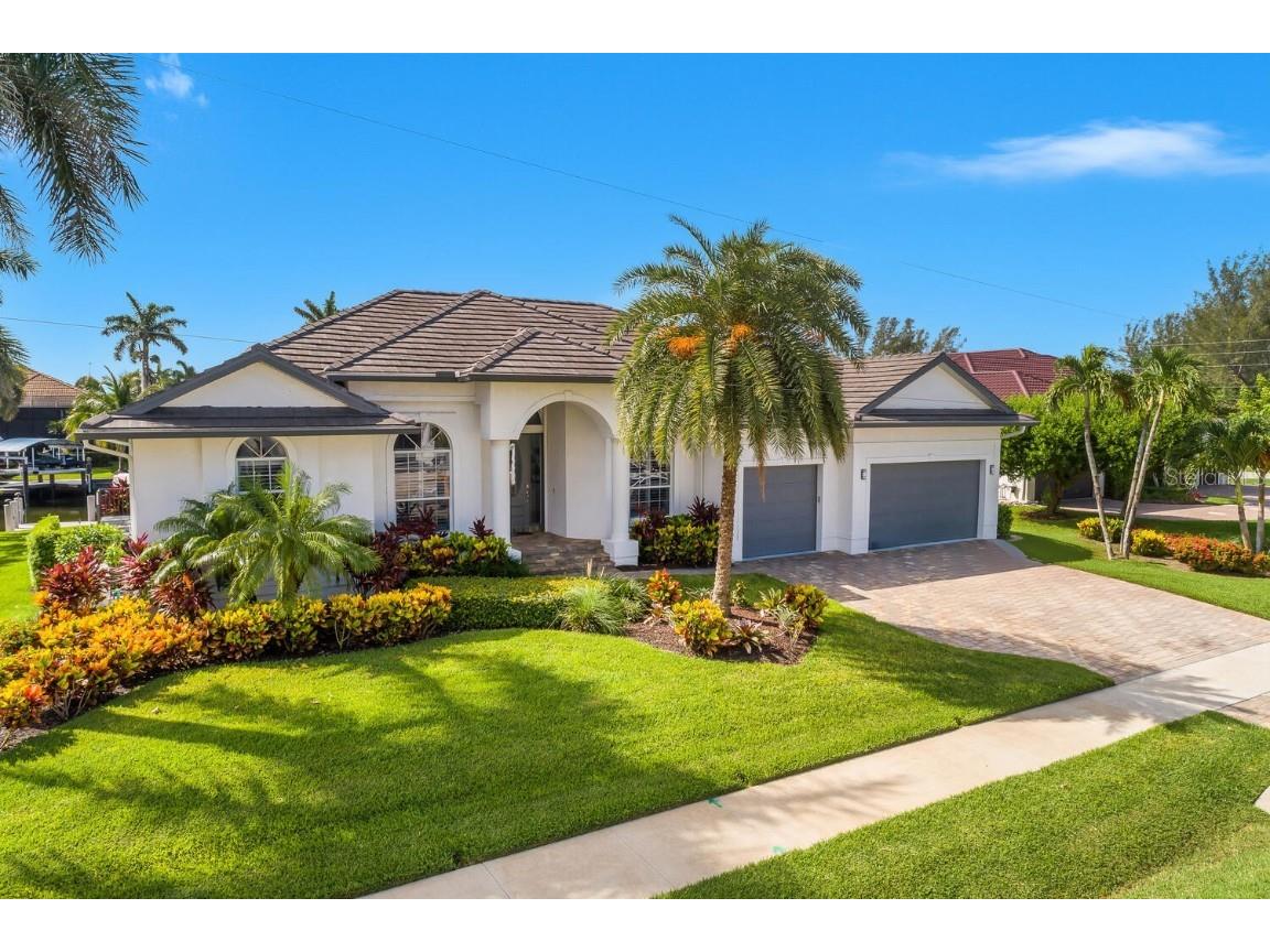 609 Crescent Street Marco Island FL 34145 A4658963 image7