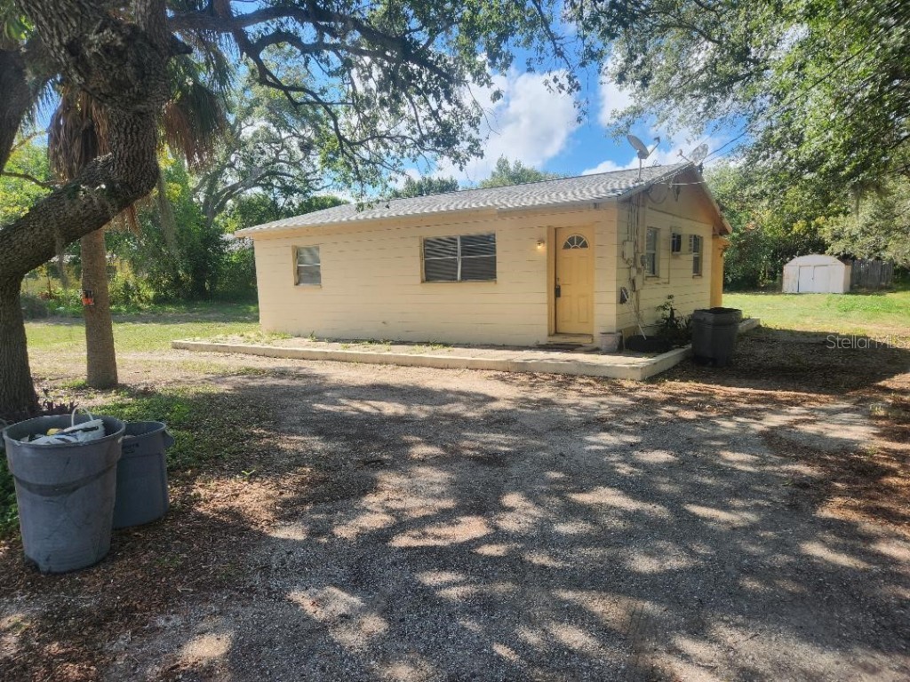 609 E Martin Luther King Jr Avenue Tarpon Springs FL 34689 U8205948 image1