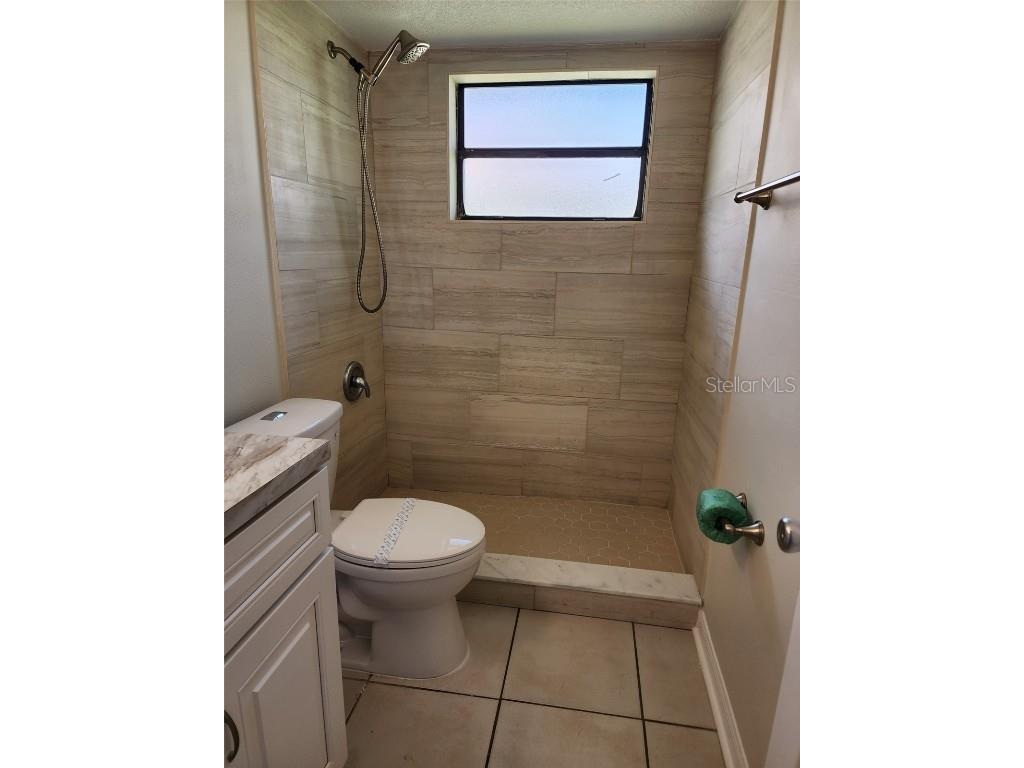 609 Estrada Lane Kissimmee FL 34758 R4907096 image24