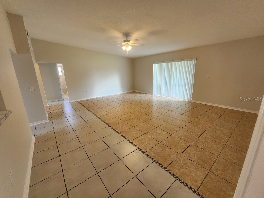 609 Estrada Lane Kissimmee FL 34758 R4907096 image8