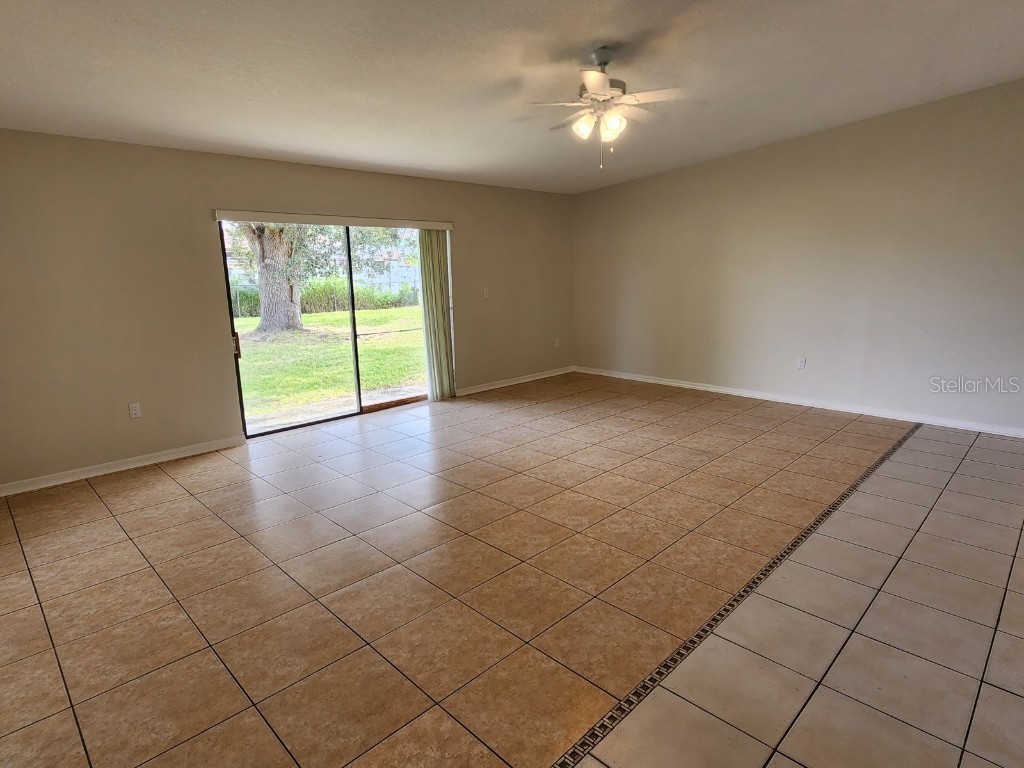 609 Estrada Lane Kissimmee FL 34758 R4907096 image9