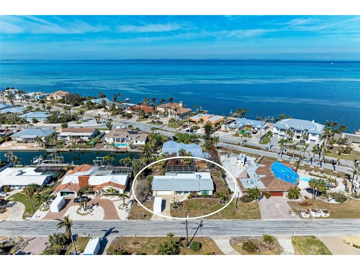 609 Foxworth Lane Holmes Beach FL 34217 A4671830 image1