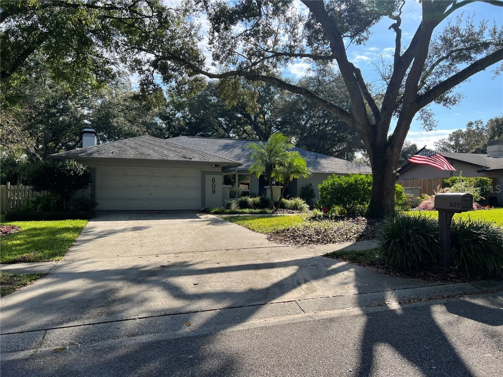 609 Herchel Drive Temple Terrace FL 33617 T3462520 image1