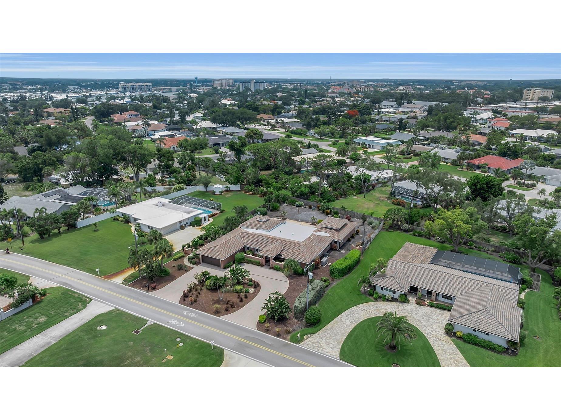 609 Laguna Drive Venice FL 34285 A4694398 image1