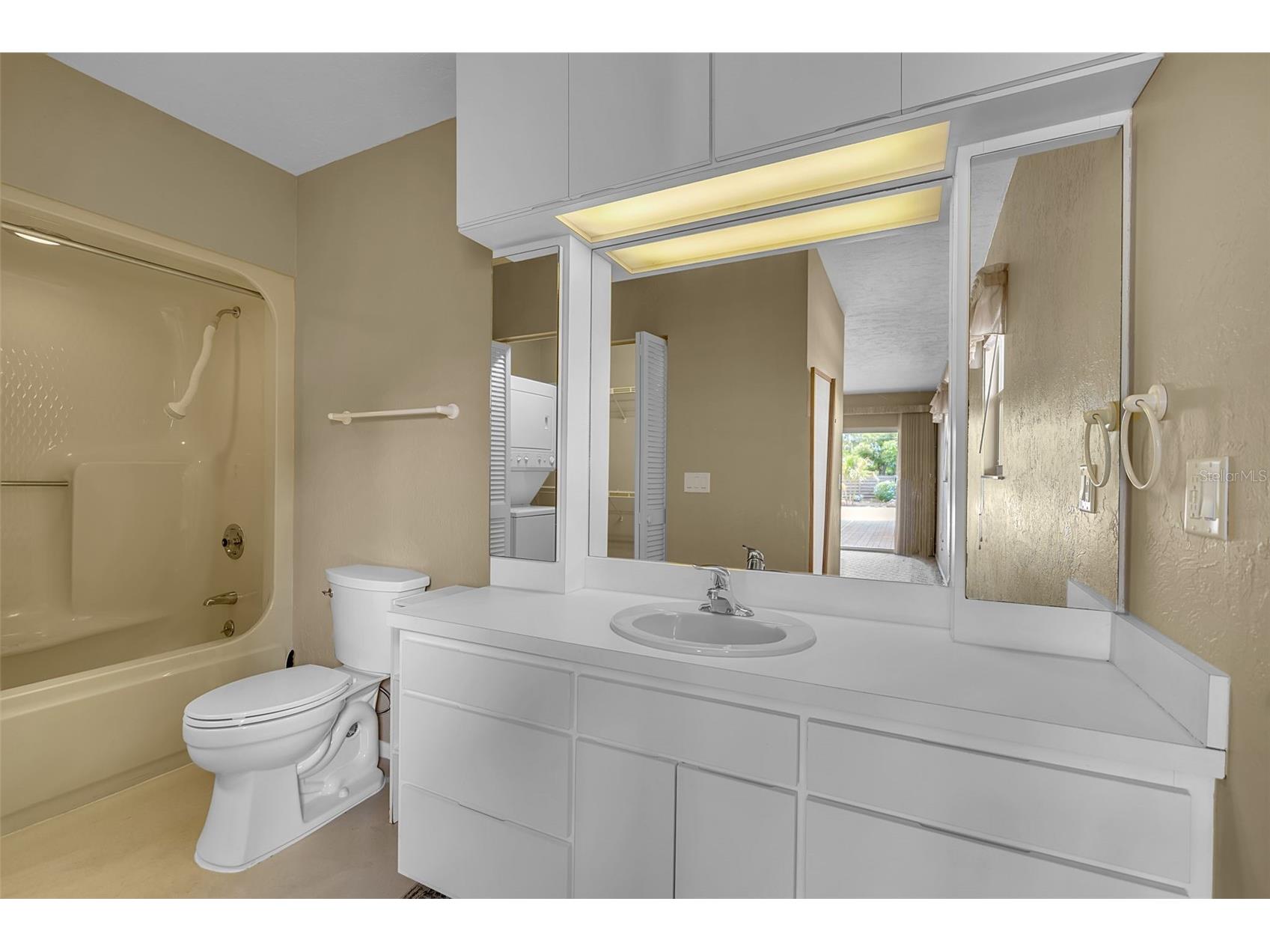 609 Laguna Drive Venice FL 34285 A4694398 image35