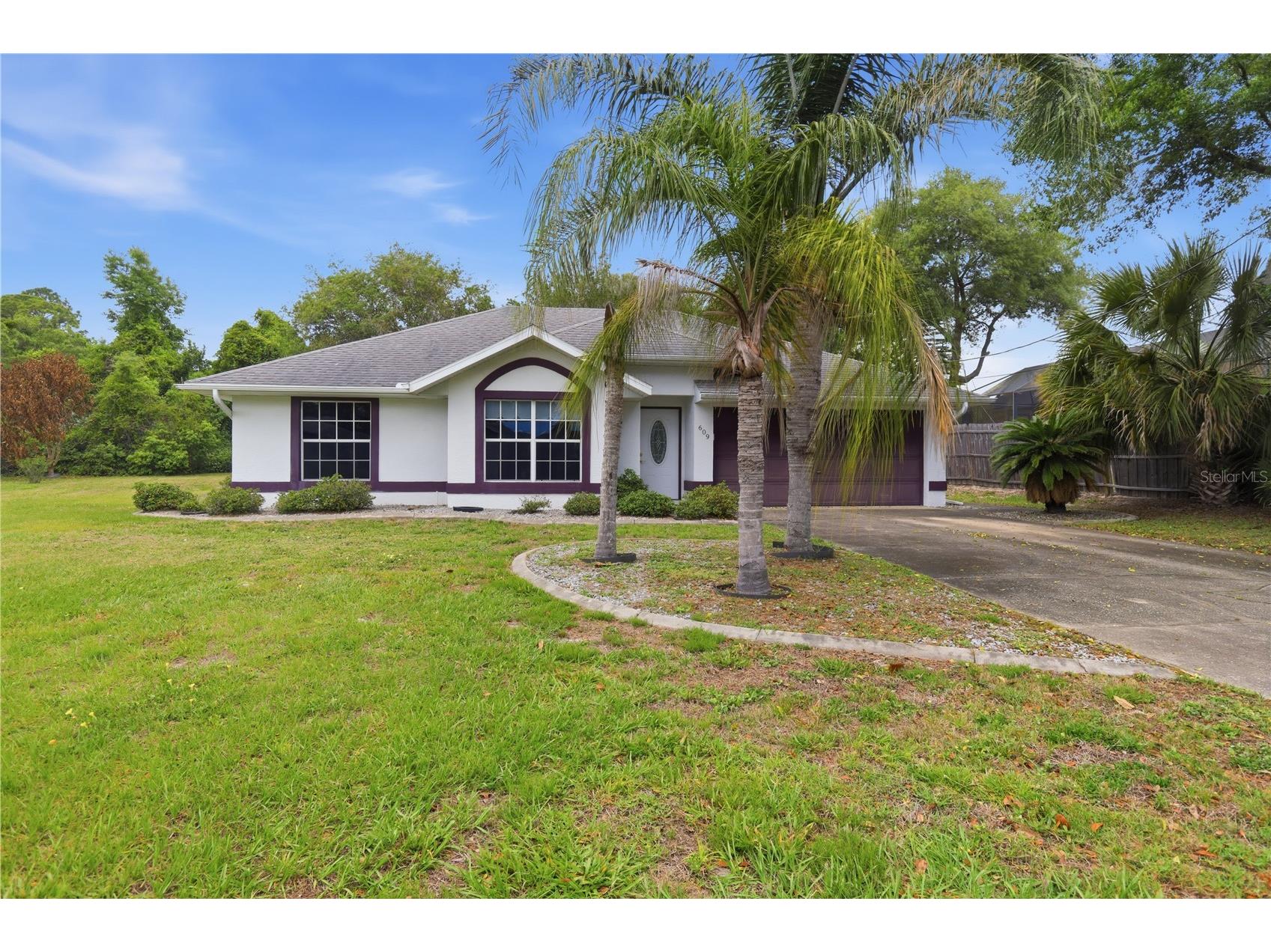 609 N 4th Avenue Deltona FL 32725 V4948636 image1