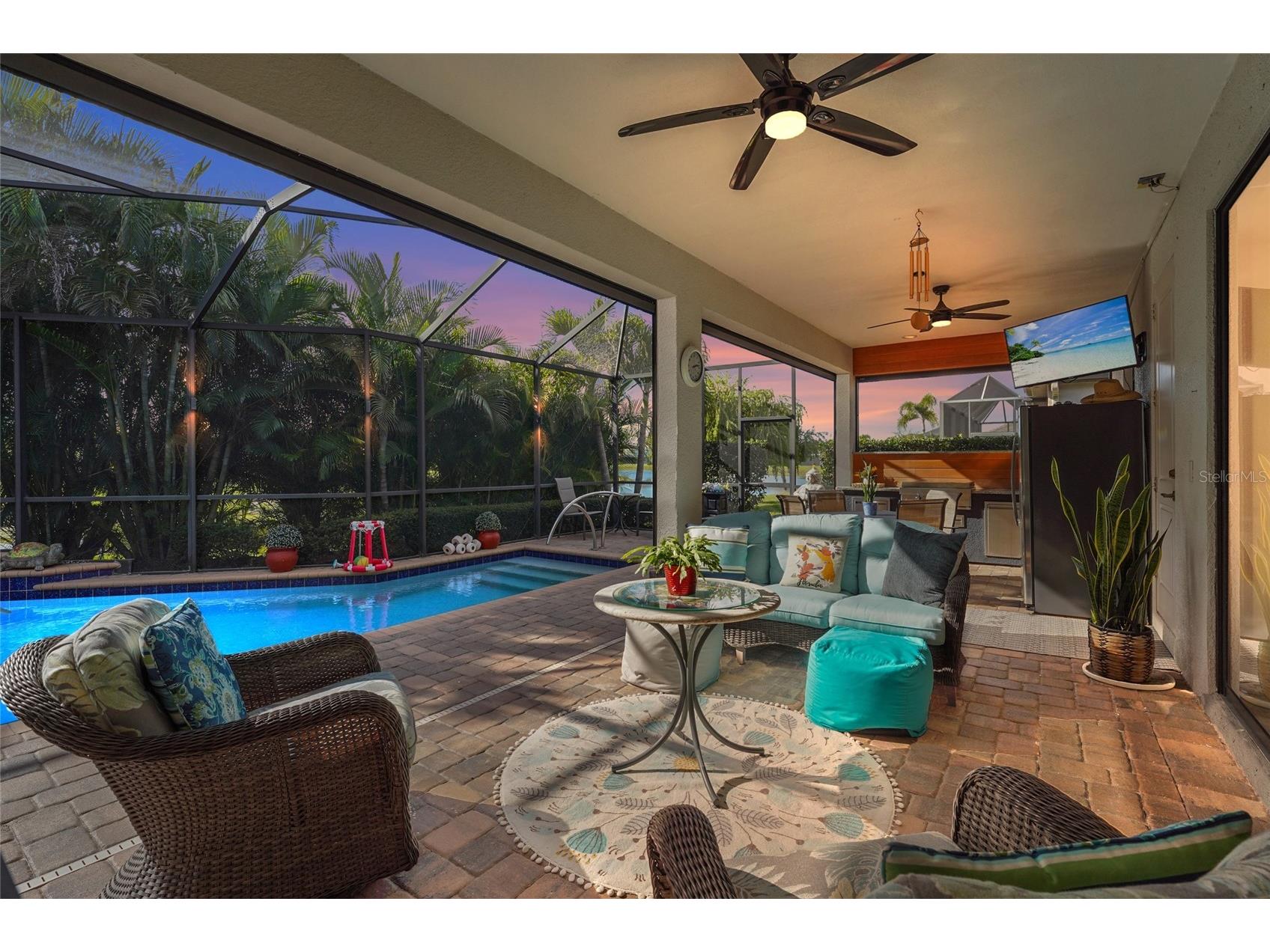 609 Rosemary Circle Bradenton FL 34212 A4676170 image4