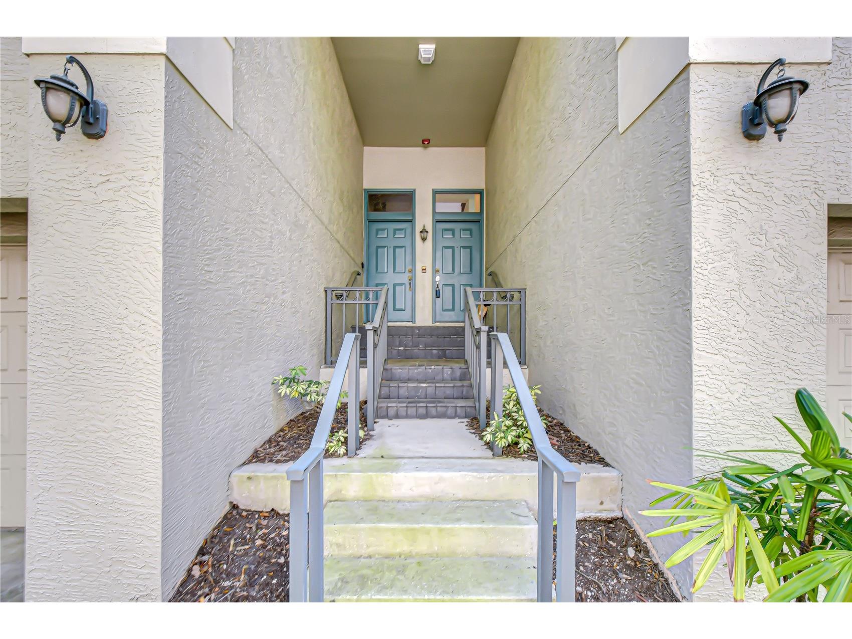 609 Tropical Breeze Way #609 Tampa FL 33602 TB8505842 image2