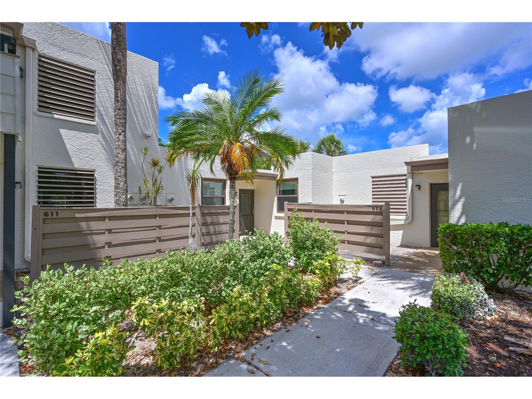 609 Woodlawn Drive Bradenton FL 34210 A4694156 image1