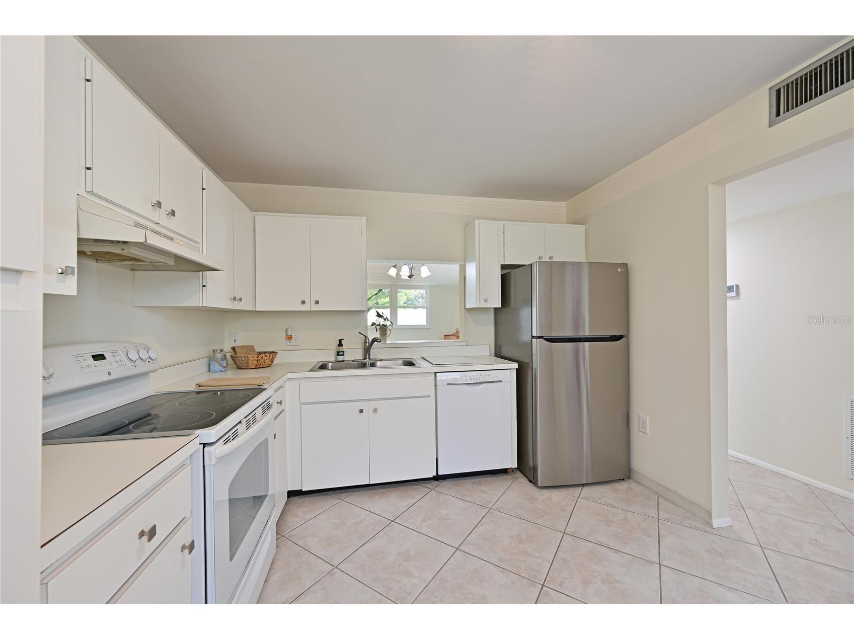 609 Woodlawn Drive Bradenton FL 34210 A4694156 image8