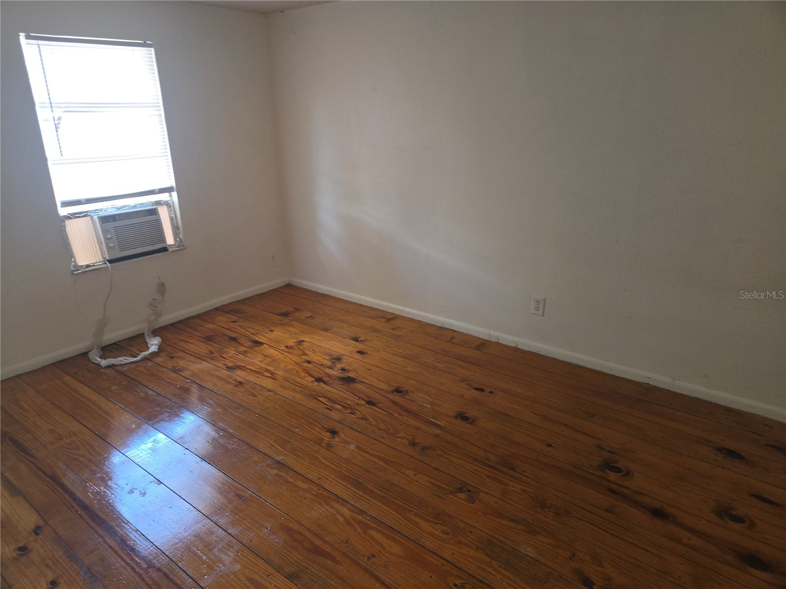 6090 NE 87 Terrace Bronson FL 32621 OM726377 image6