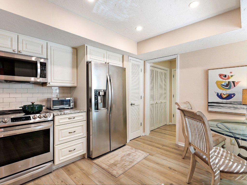 6094 Wilshire Boulevard #8 Sarasota FL 34238 A4672312 image28