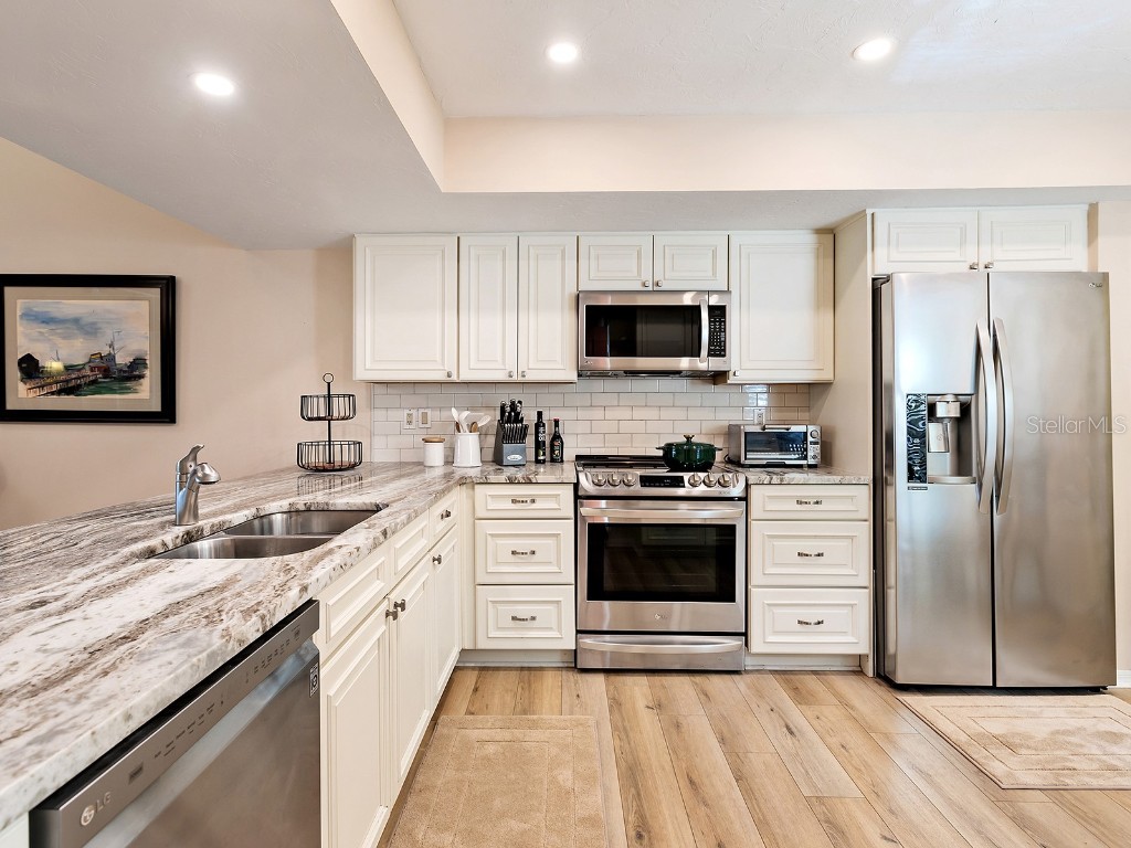 6094 Wilshire Boulevard #8 Sarasota FL 34238 A4672312 image6