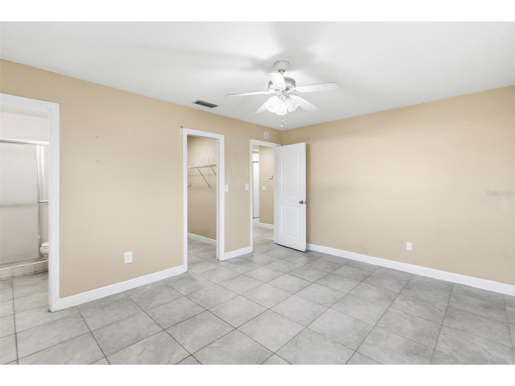 6098 22nd Avenue N Saint Petersburg FL 33710 TB8475072 image13