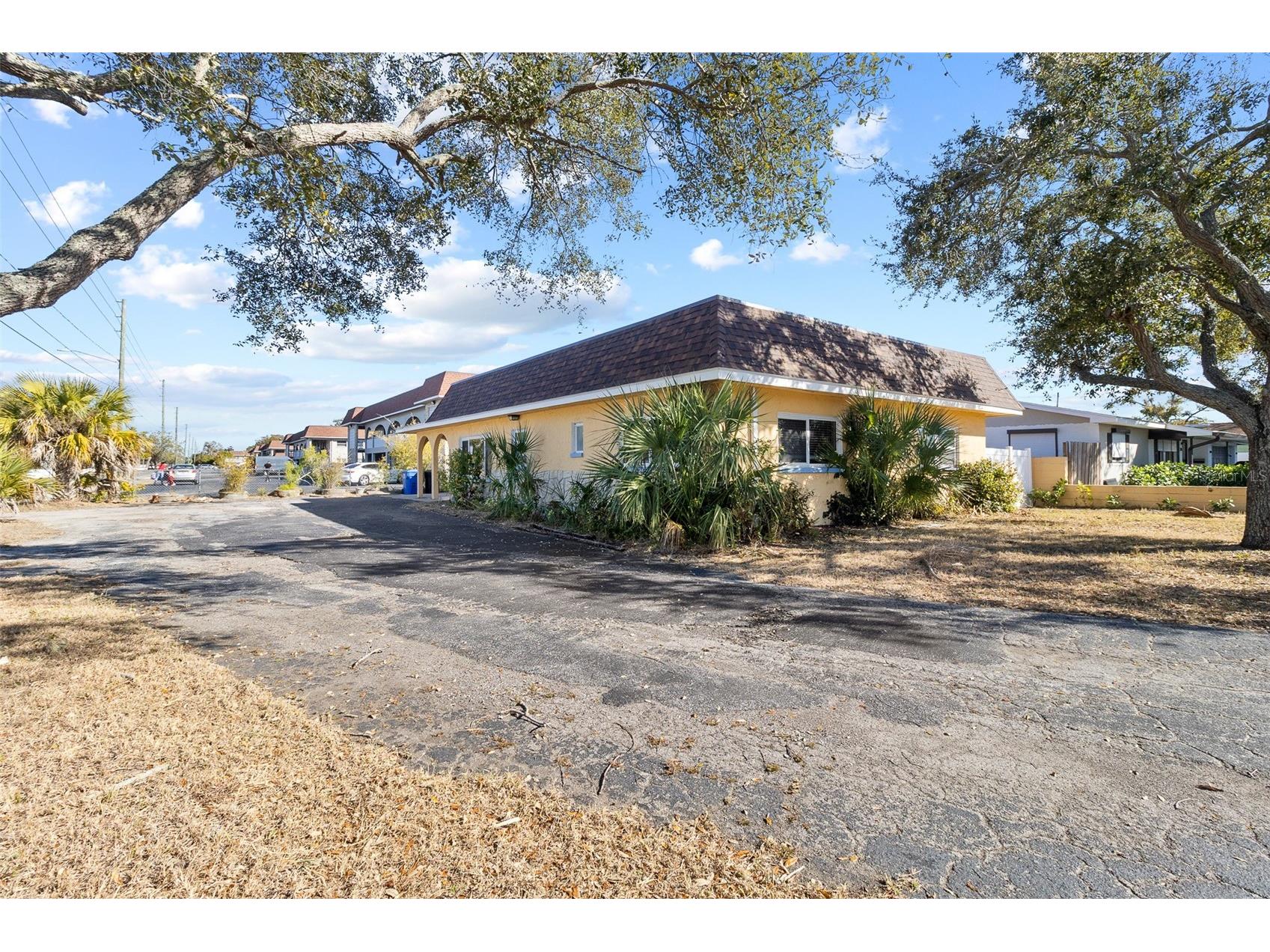 6098 22nd Avenue N Saint Petersburg FL 33710 TB8475072 image17